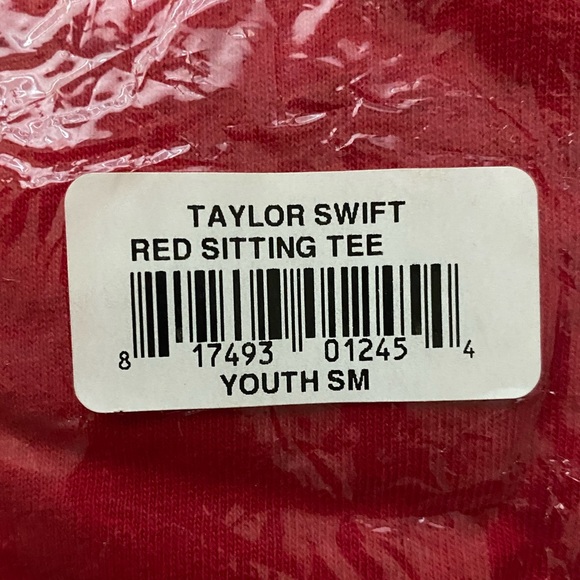 NEW TAYLOR SWIFT RED T-SHIRT - Picture 5 of 11